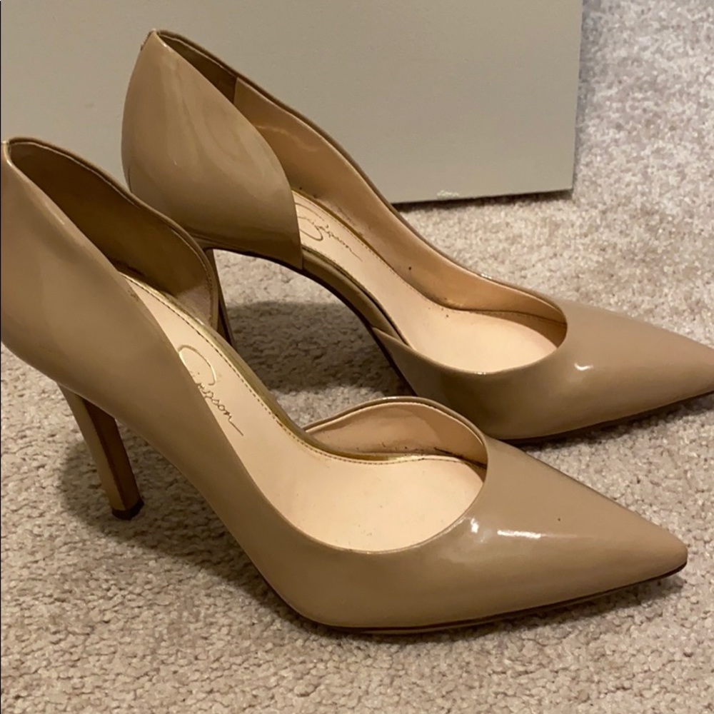 Jessica Simpson nude pumps